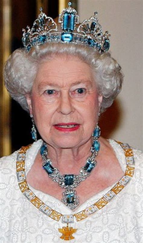 Joyas De La Reina De Inglaterra Isabel Ii Juego De Aguamarina