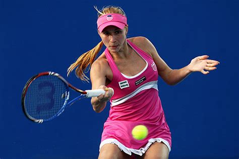 Alona Bondarenko Knocked Out Top Seed Anabel Medina Garrigues In The Semifinals Hobart