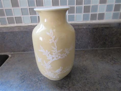 Vintage Chinese Jingdezhen Zhi Yellow Glaze White Paste Date C 1960 Etsy