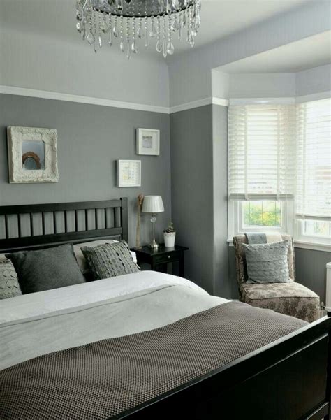 White and black are opposites, as different as two colours can be! 18+ master bedroom paint color ideas 7 - Home Design