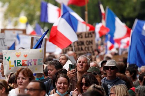 French Protest Covid 19 Measures For Sixth Weekend Daily Sabah