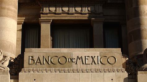 Mexico's electoral tribunal upheld ruling barring two candidates, including one accused of rape, for failing to file expense reports. Banco de México lanza convocatoria para universitarios ...
