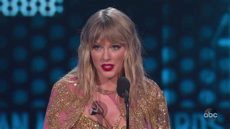 Taylor Swift La Artista Del Año Y De La Década De American Music