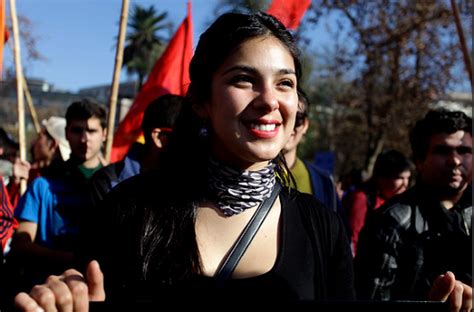 Uno está todo el tiempo en una dinámica de trabajo muy intensa y siento que me jotean poco. Karol Cariola y su experiencia con la marihuana: "Tuve una ...