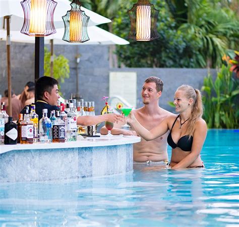 Swim Up Bar Luxury Resort Spa Hoi An
