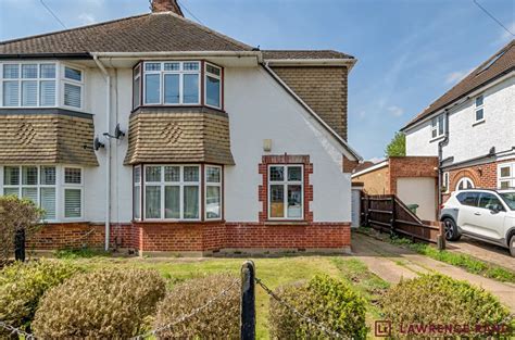 4 Bed Semi Detached House For Sale In Hill Road Pinner Middlesex Ha5