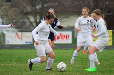 Girls Soccer Preview Ahsneedle