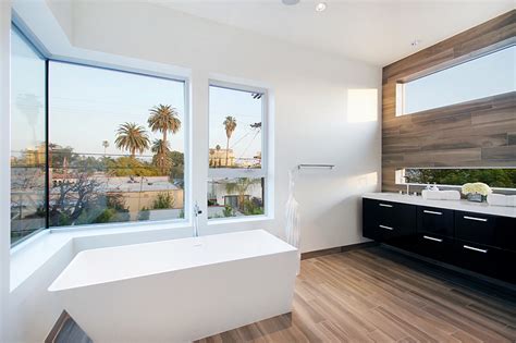 Some homeowners consider these blemishes as giving character to the counters. Yolksy.: West Hollywood Modern