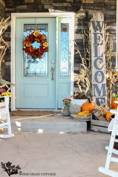 46 Of The Coziest Ways To Decorate Your Outdoor Spaces For Fall Door