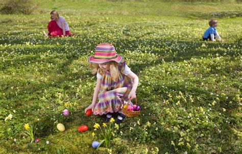 With each service followed by an easter egg hunt in the outfield. Fun Easter Egg Hunts Near Me 2018 - Best Easter Egg Hunts ...