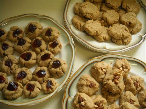 This christmas cookie recipe has the perfect balance of cinnamon, ginger and allspice, combined with the deep, rich taste of molasses. Blessed Vegan Life: Three Types of Cookies from One Batter ...