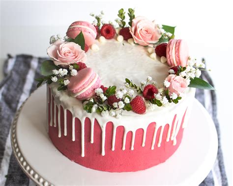 White Chocolate Raspberry Cake Lo S Kitchen