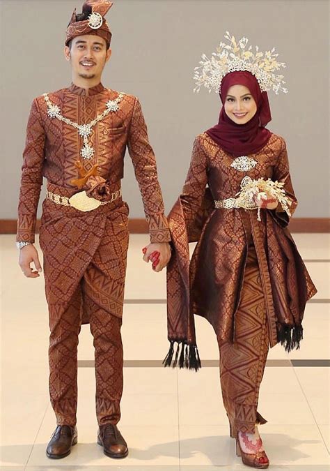 Baju Pengantin Tradisional Melayu