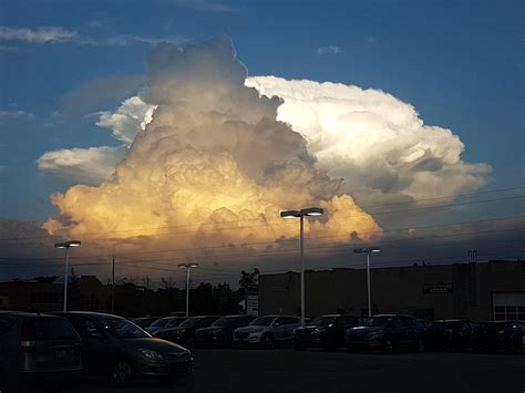 Huge storm cloud east of the city tonight (9/7/16). : waterloo