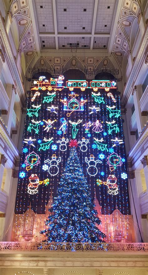 Macys Wanamaker Christmas Light Show In The Wanamaker Building A