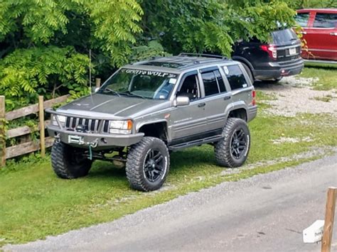 07 Jeep Grand Cherokee Lifted