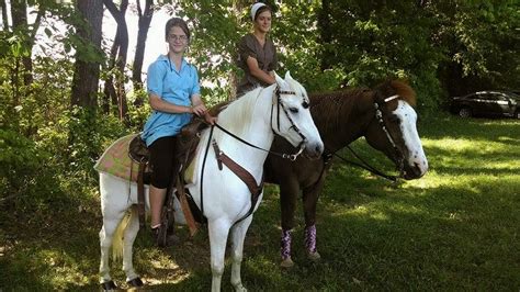 Amish Horses Amish Girls At A Horse Show