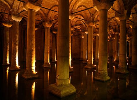 La Cisterna Basílica un tesoro de años bajo tierra en Estambul TRT Español