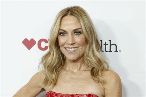Look Sheryl Crow To Release Evolution Album Shares First Song