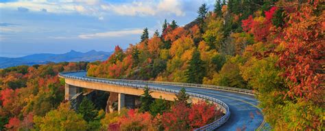A Golden Guide To The Most Spectacular Chimney Rock Fall Colors The