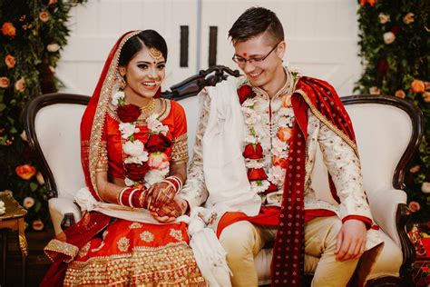 Traditional Hindu Wedding Attire Crystalview Weddings And Events