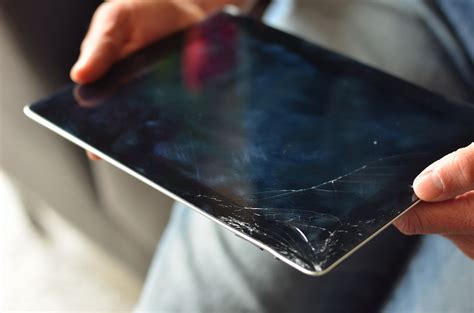What Should You Do With A Cracked Ipad Screen