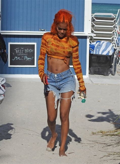 teyana taylor spotted on the beach in miami beach 01 gotceleb