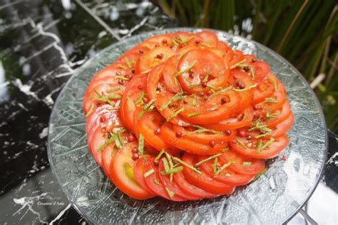 Carpaccio de tomates aux baies roses