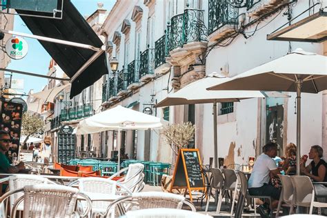 Aktive corona fälle haben wir zum heutigen zeitpunkt 51.996 ( + 2.279 ) in portugal. Algarve This August. How Corona Influences Tourism And ...