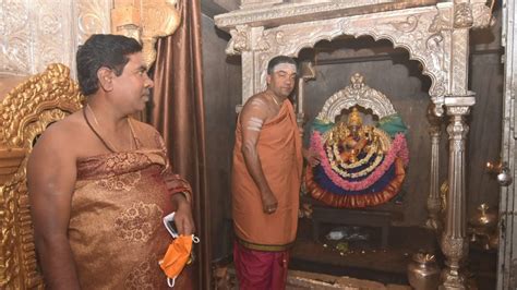 Chamundi Hill And Nanjangud Temples To Remain Closed On Weekends And