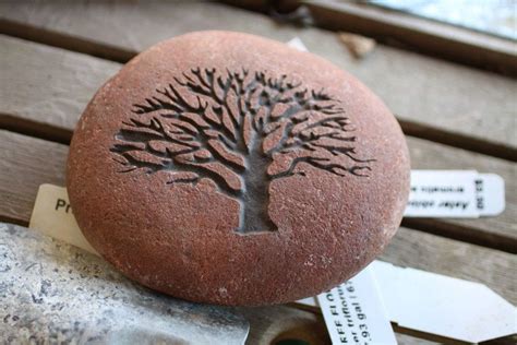 Natural Engraved Stone Oak Tree Paperweight Stone Engraving Stone