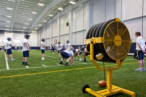 A ceiling fan is a great way to stay cool at home, with or without an air conditioner. Indoor Sport Ceiling Fans from Big Ass Fans keep athletes ...