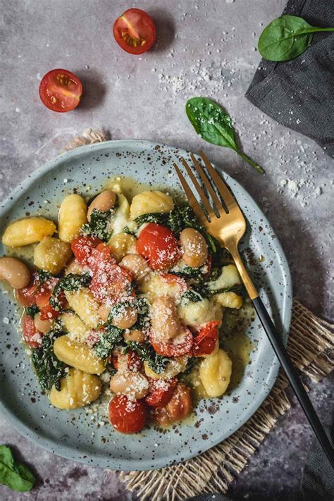 Baked Gnocchi With Spinach Tomatoes And Beans Easy And Healthy