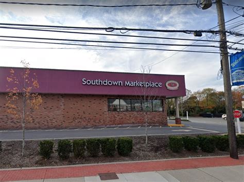 Li Based Specialty Grocer Takes Over Former Cvs In West Islip West