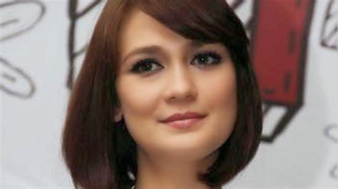 Luna Maya Indonesian Top Actress And Model Her Brief