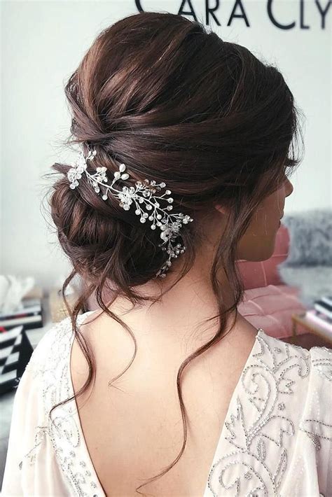 39 Ways To Wear Wedding Flower Crowns And Hair Accessories Hair