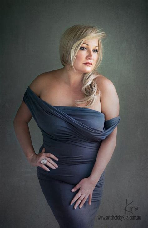 Photographing Curves In Glamour Photography Sydney