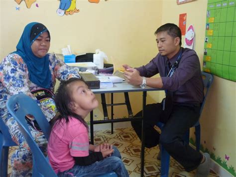 Ketua polis daerah kuala muda, asisten komisioner adzli abu shah, berkata pegawai berpangkat asisten superintendan itu kini dalam kuarantin. NbOs7 Pejabat Kesihatan Daerah Kuala Muda