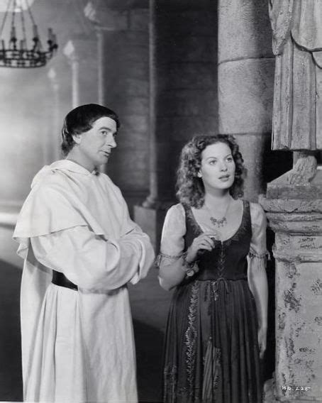 Maureen Ohara As Esmeralda And Cedric Hardwicke As Frollo In The Hunchback Of Notre Dame 1939
