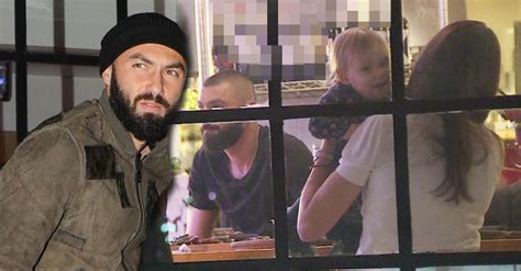 Çinlilere kızan milli futbolcunun, öfkesini hamile eşinden çıkardığı öne sürüldü Burak Yılmaz eşi İstem Atilla ve çocukları ile hasret ...