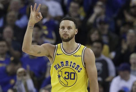 Steph Curry, greatest shooter in NBA history, just fixed his eyesight. Record books beware ...