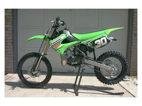 La kawasaki kx™100 es la motocicleta de motocross que proporciona a los jóvenes motoristas la combinación perfecta de durabilidad y potencia. 2012 Kawasaki Kx 100 for sale on 2040motos