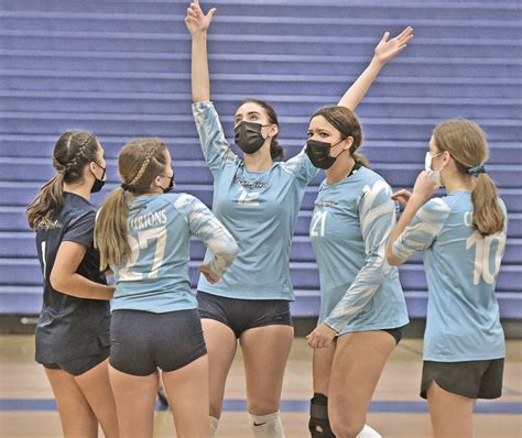 Saugus And Sccs Girls Volleyball Advance In Second Round Of Girls