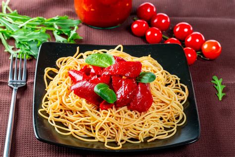 Download Still Life Meal Tomato Food Pasta 4k Ultra Hd Wallpaper