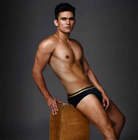 My E Net E Male Of The Day Tom Rodriguez