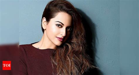 Sonakshi Sinha To Trolls I Will Continue To Keep It Asli Hindi Movie News Times Of India