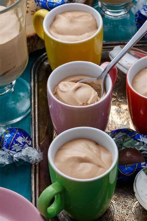 Sugar, cocoa butter, whole milk powder, vegetable oil (shea, palm), cocoa mass, hazelnuts, lactose, skimmed milk powder, soya. Lindt Lindor Chocolate Mousse | Recipe | Just eat it ...