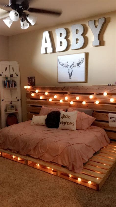 If you're strapped for cash, check out our. Teen Bedroom | Apartment | Bedroom Decor, Room Decor, Girl ...