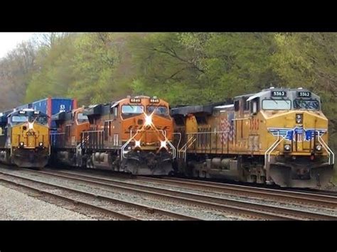 Bnsf Train Goes Between Csx And Union Pacific Train Youtube