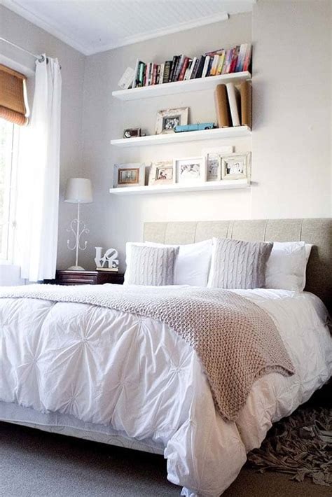 Here are some great ideas to add pops to your navy and white room. 46 Dreamy white bedroom design inspirations